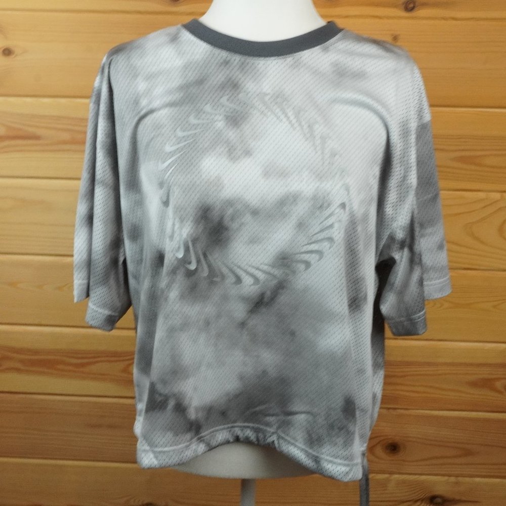 Nike NWT Gray Mesh Top Size Large